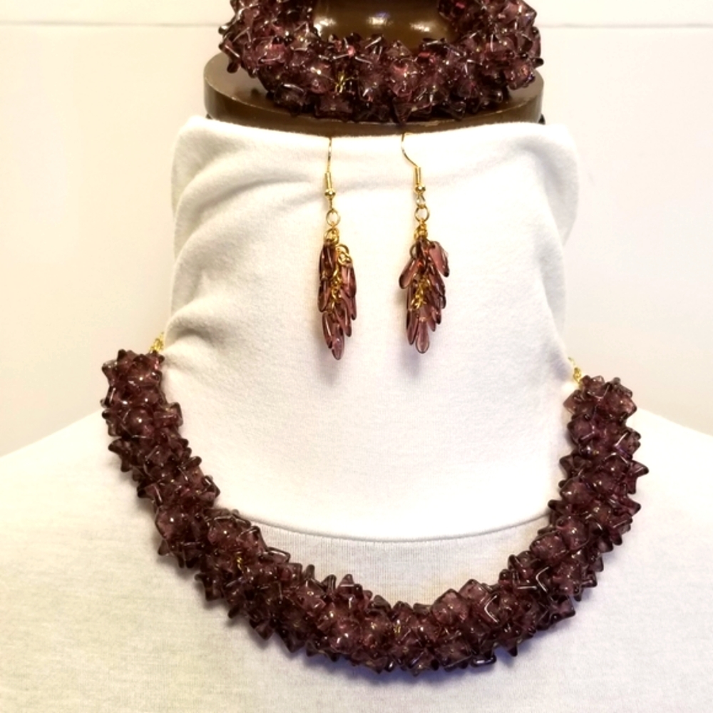 Genuine hand-carved Amethyst Flower Beads & Gold Toggle Clasp Cluster Bracelet!